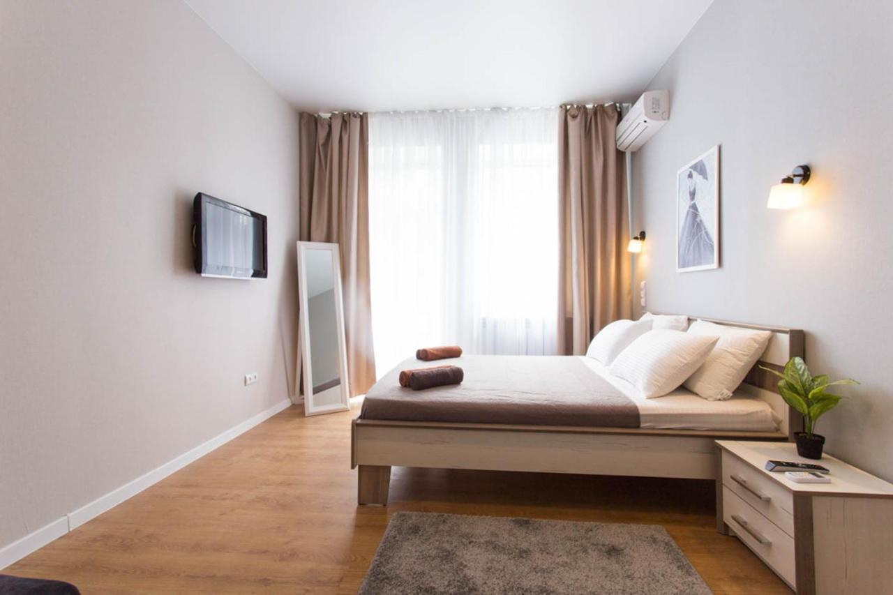 Modern studio beside metro Pushkinska, Universytet - Chernyshevska str. 95-7 Kharkiv Eksteriør billede