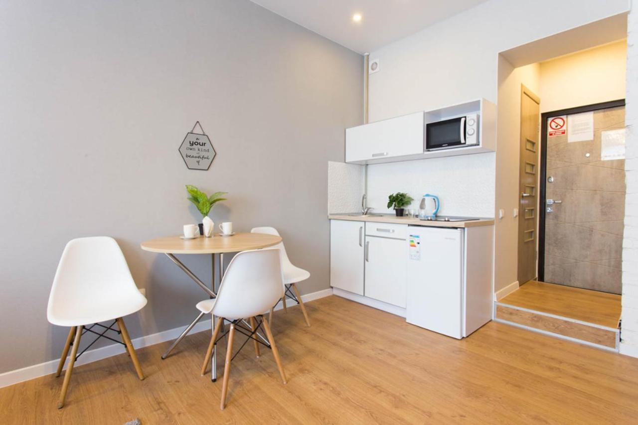 Modern studio beside metro Pushkinska, Universytet - Chernyshevska str. 95-7 Kharkiv Eksteriør billede