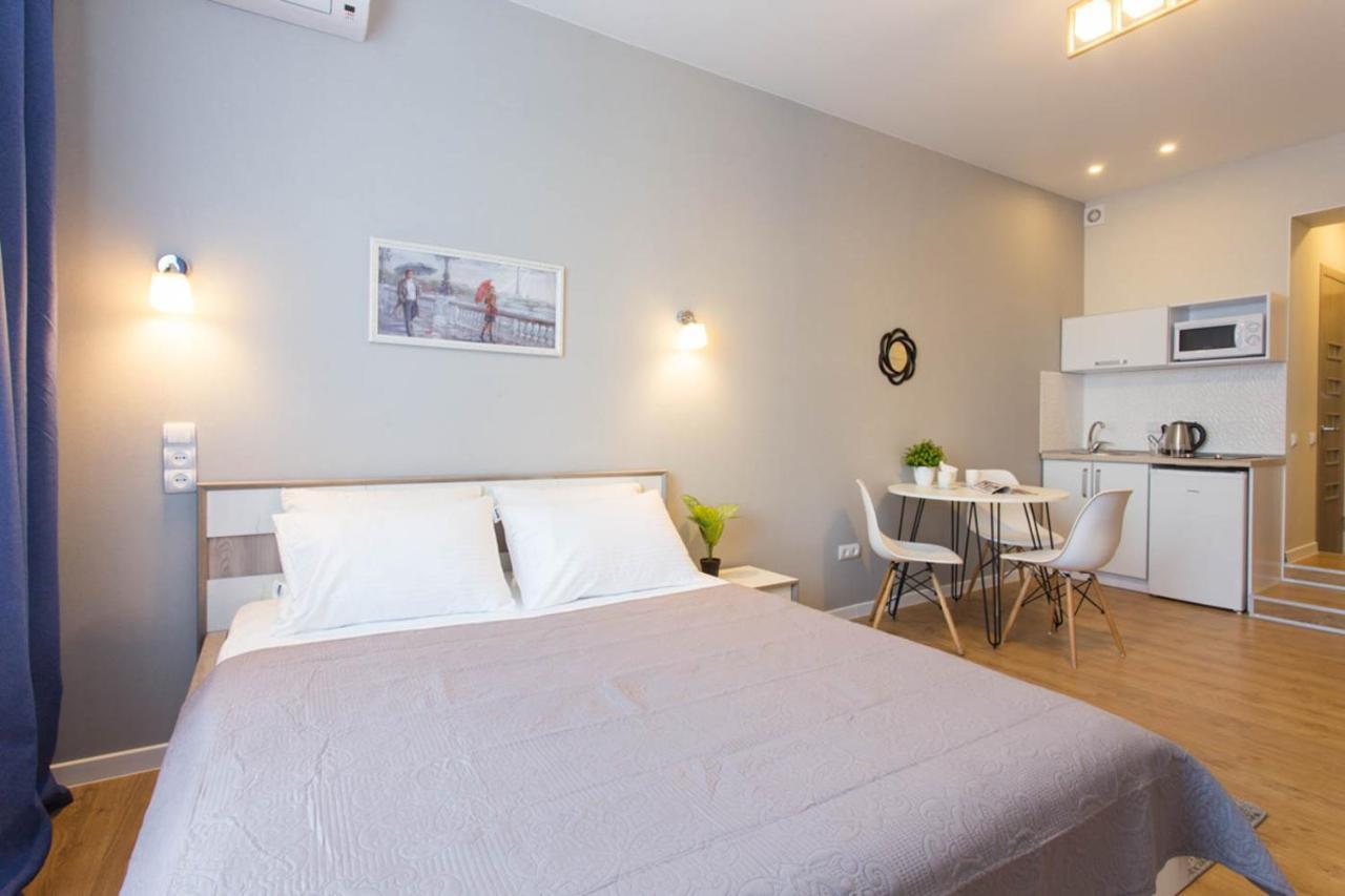 Modern studio beside metro Pushkinska, Universytet - Chernyshevska str. 95-7 Kharkiv Eksteriør billede