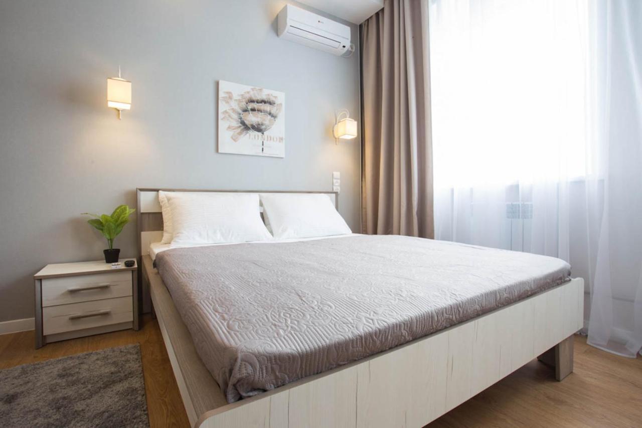 Modern studio beside metro Pushkinska, Universytet - Chernyshevska str. 95-7 Kharkiv Eksteriør billede