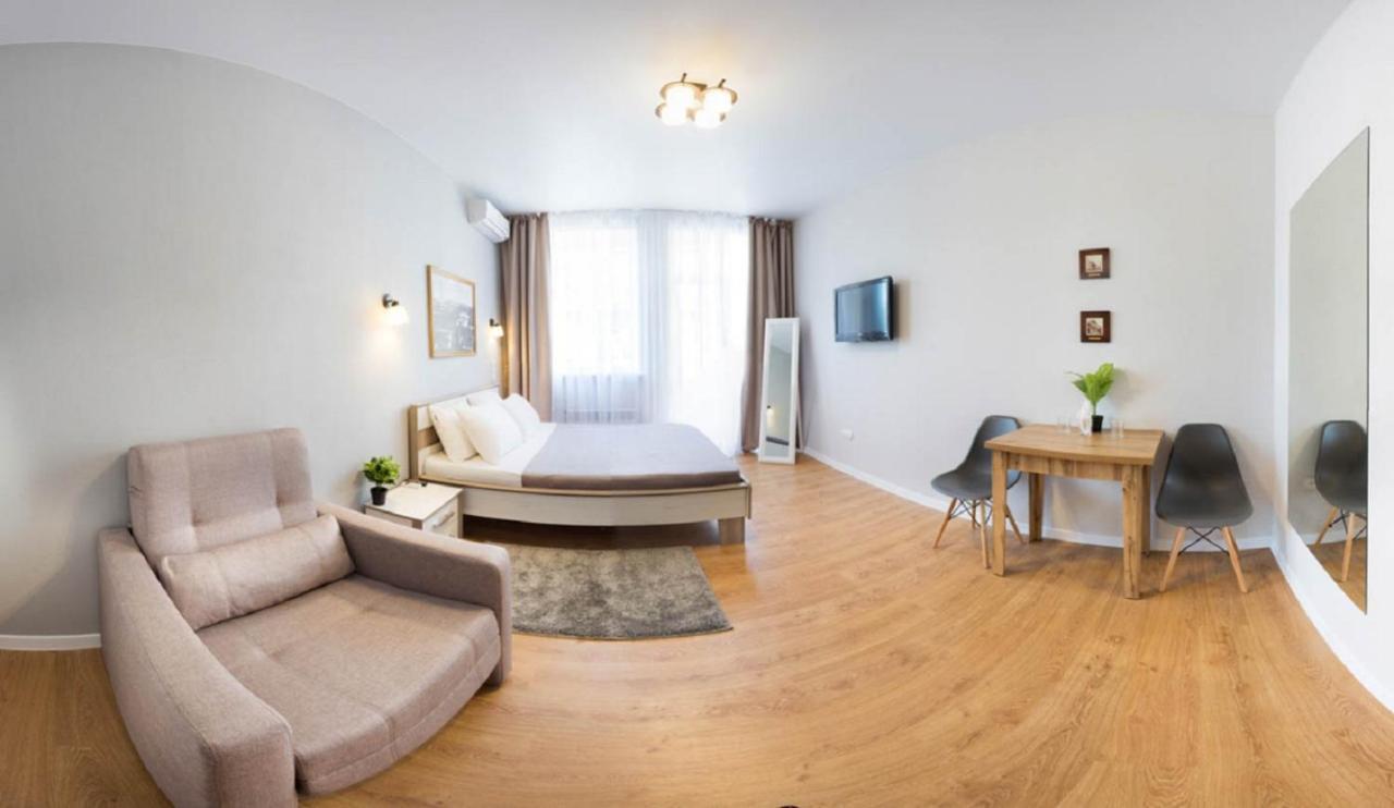 Modern studio beside metro Pushkinska, Universytet - Chernyshevska str. 95-7 Kharkiv Eksteriør billede