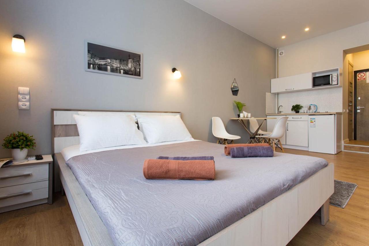 Modern studio beside metro Pushkinska, Universytet - Chernyshevska str. 95-7 Kharkiv Eksteriør billede