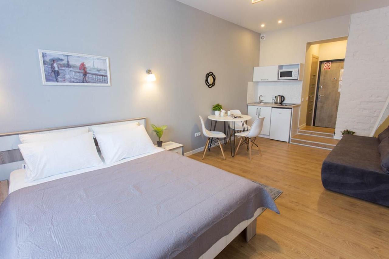 Modern studio beside metro Pushkinska, Universytet - Chernyshevska str. 95-7 Kharkiv Eksteriør billede