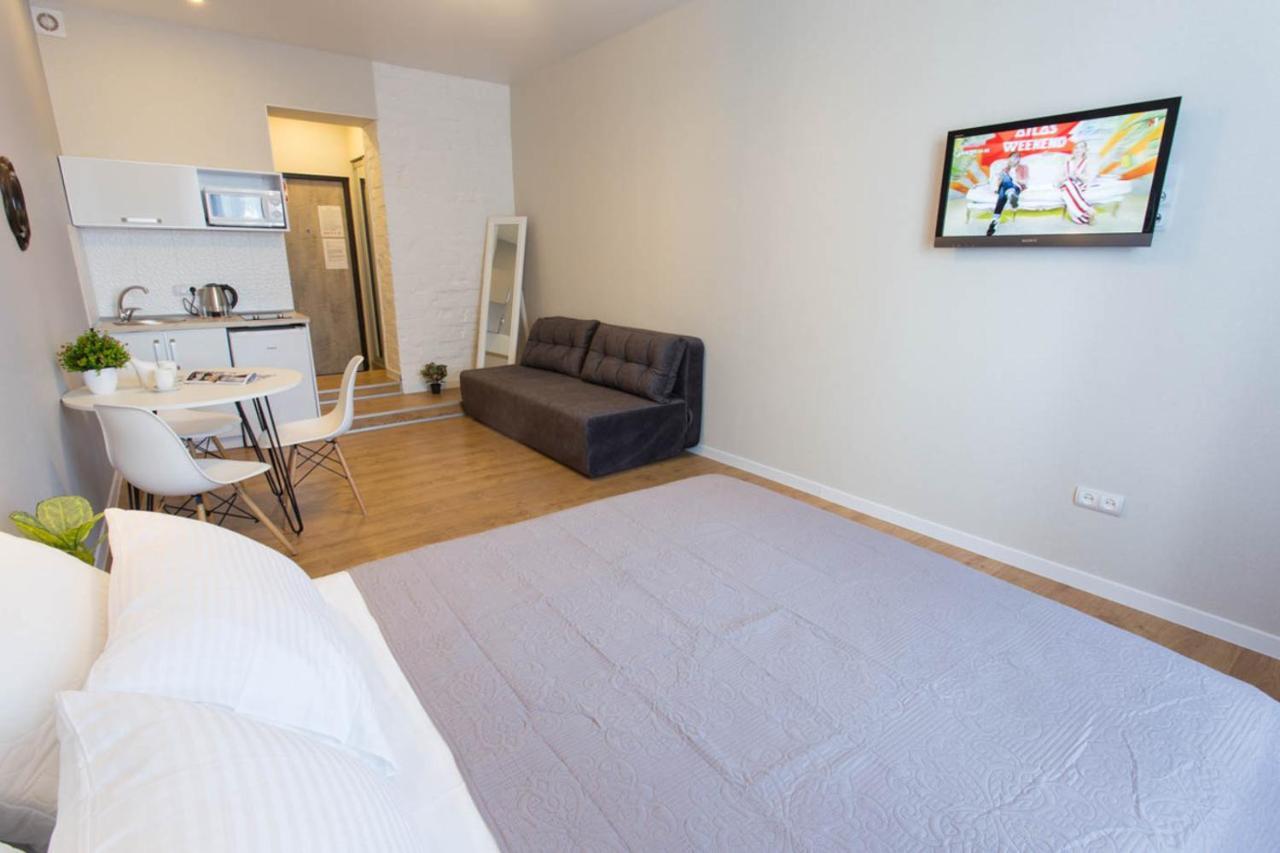 Modern studio beside metro Pushkinska, Universytet - Chernyshevska str. 95-7 Kharkiv Eksteriør billede
