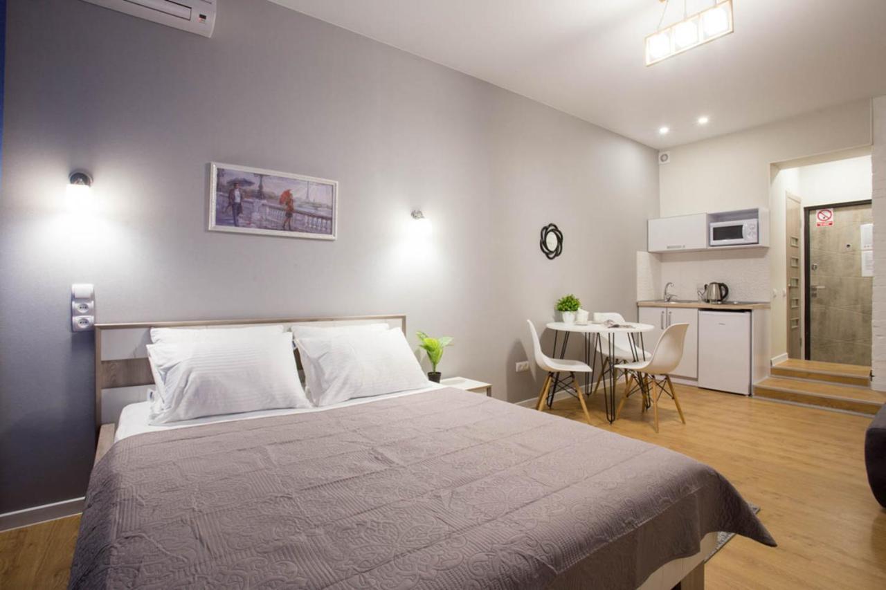 Modern studio beside metro Pushkinska, Universytet - Chernyshevska str. 95-7 Kharkiv Eksteriør billede