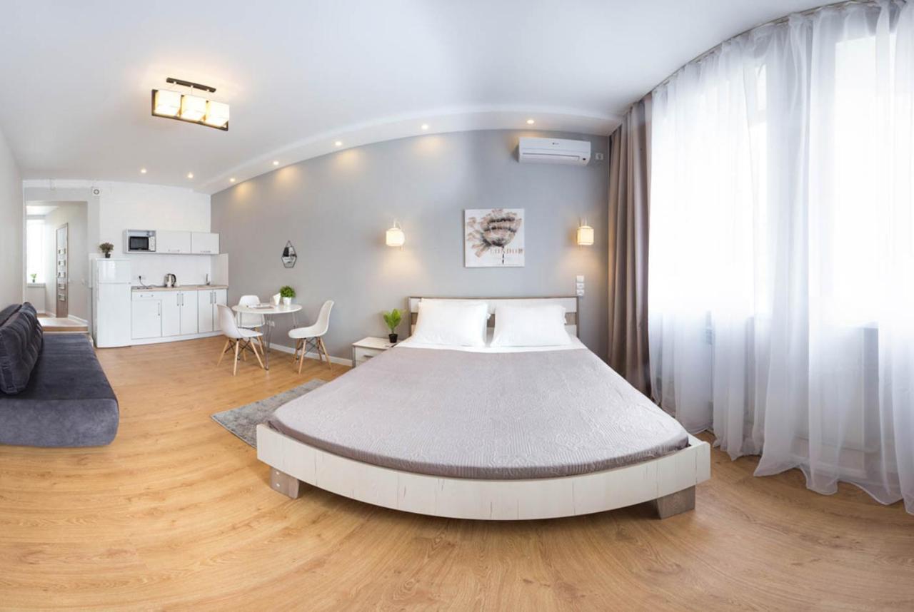 Modern studio beside metro Pushkinska, Universytet - Chernyshevska str. 95-7 Kharkiv Eksteriør billede