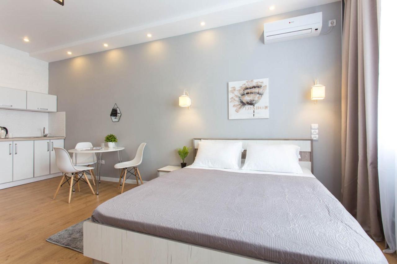 Modern studio beside metro Pushkinska, Universytet - Chernyshevska str. 95-7 Kharkiv Eksteriør billede