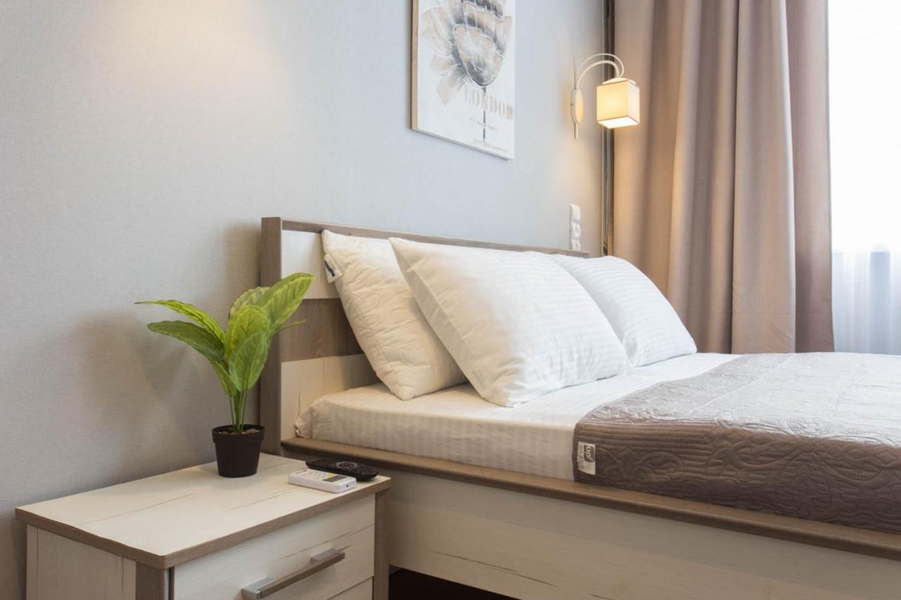 Modern studio beside metro Pushkinska, Universytet - Chernyshevska str. 95-7 Kharkiv Eksteriør billede