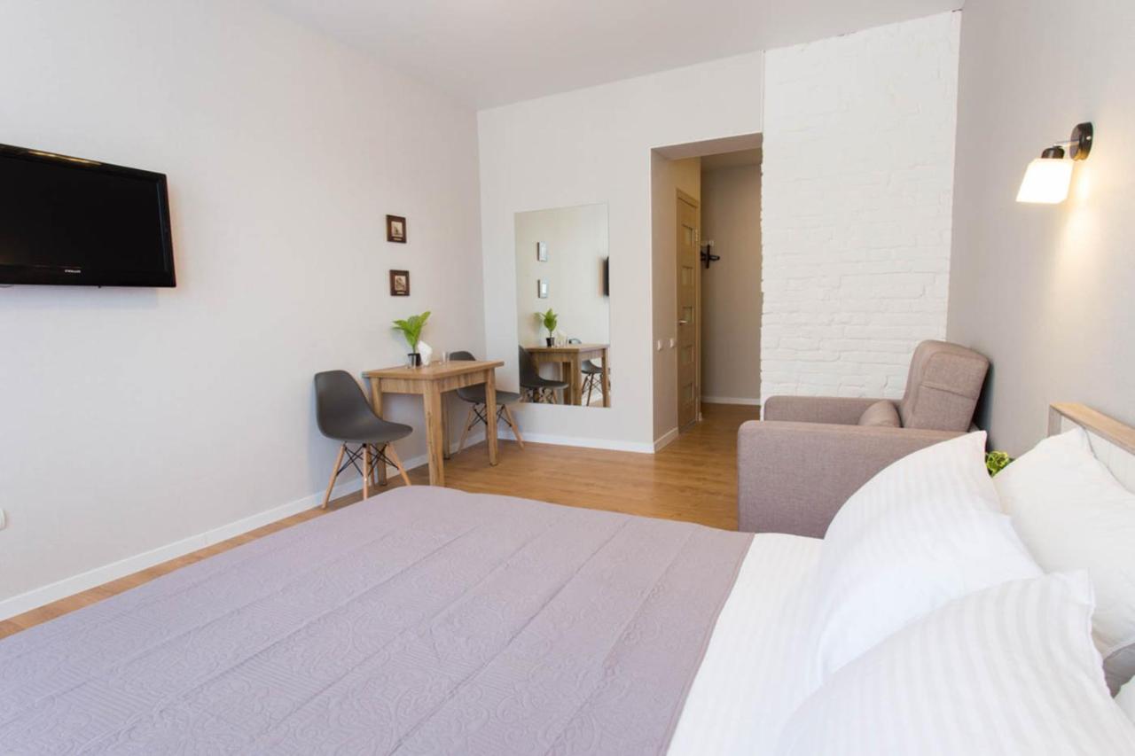 Modern studio beside metro Pushkinska, Universytet - Chernyshevska str. 95-7 Kharkiv Eksteriør billede
