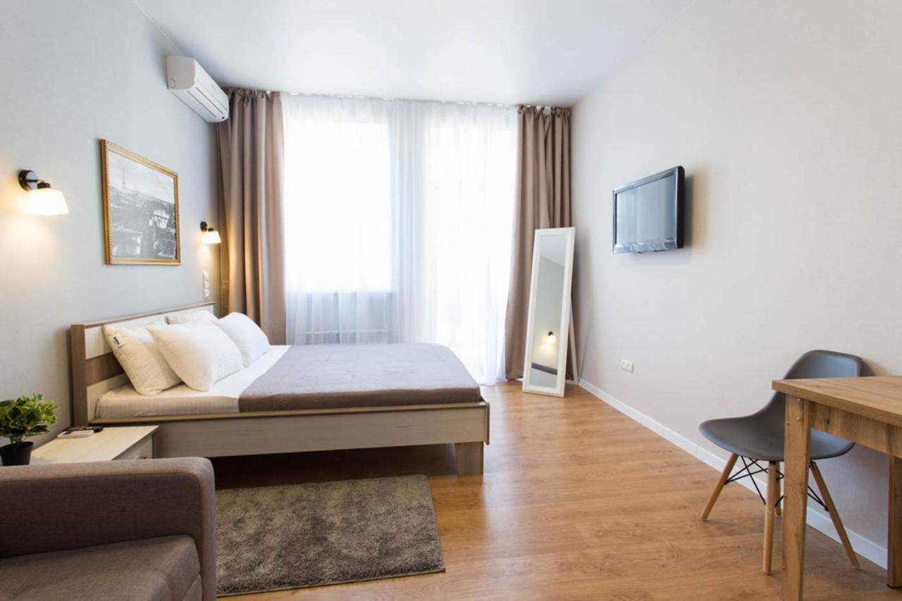 Modern studio beside metro Pushkinska, Universytet - Chernyshevska str. 95-7 Kharkiv Eksteriør billede