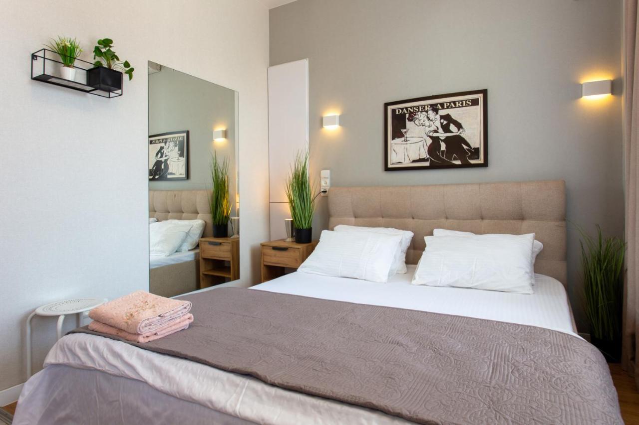 Modern studio beside metro Pushkinska, Universytet - Chernyshevska str. 95-7 Kharkiv Eksteriør billede